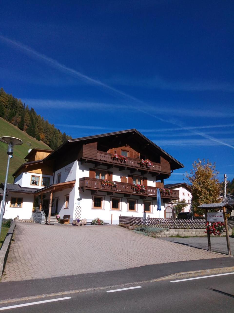 Pension & Appartament Anna Predoi Exterior photo